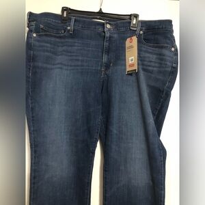 Levi’s NWT classic straight plus size women’s 24W hypersoft stretchy medium wash